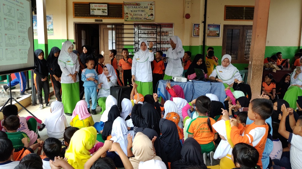 Kegiatan Bakti Sosial DPC Semarang